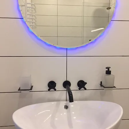 Апартаменти Maksim Modern *